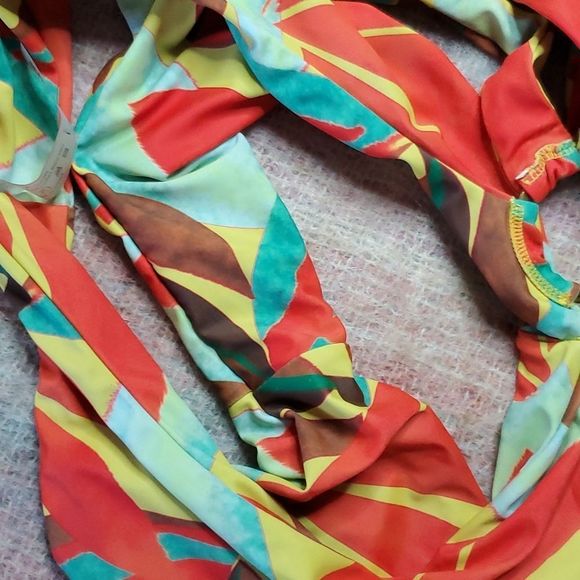 Shein Large Leaf Print Linked Cut Out One piece Swimsuit Yellow blue red - Picture 11 of 14